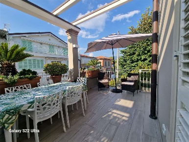 Foto Appartamento in Via Leonardo da Vinci, Pietrasanta di 86 m² in vendita