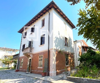 Foto Casa indipendente in via Valeggio, Udine Via del Bon di 187 m²