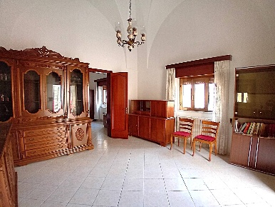 Foto Casa indipendente a Melpignano di 215 m² con 8 locali in vendita