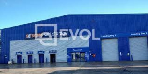 Foto Attività commerciale in via Grialba, Tolmezzo Centro di 3000 m²