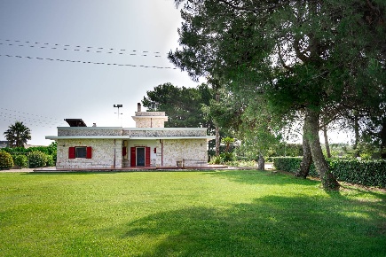 Foto Villa singola a Oria di 200 m² con 8 locali in vendita