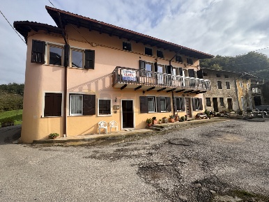 Foto Appartamento in contrada tandani 14, Valdagno di 123 m² con 6 locali