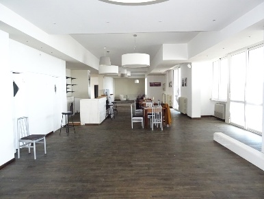 Foto Locale commerciale a Senigallia Lungomare di Levante di 329 m²