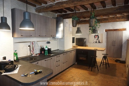 Foto Appartamento a Sarteano di 130 m² con 5 locali in vendita