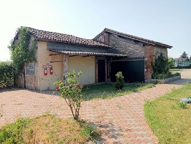 Foto Villa unifamiliare a Alessandria di 250 m² con 11 locali in vendita