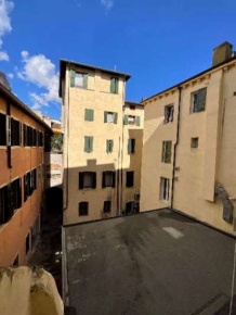 Foto Appartamento in Via Pellicciai, Verona Centro Storico di 175 m²