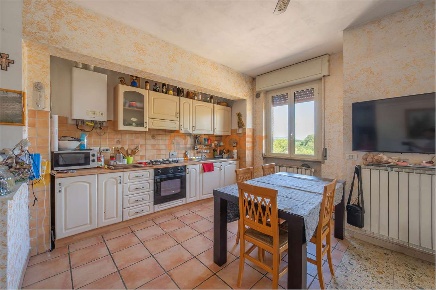 Foto Appartamento in Via Mario Bochi, Perugia di 107 m² con 4 locali