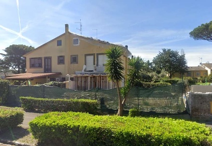 Foto Appartamento in Viale Alessandro Magno, Roma Casal Palocco di 197 m²