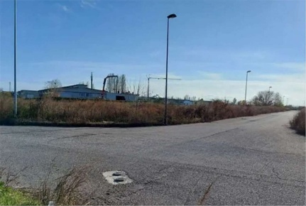 Foto Terreno edificabile in Via Nenni, Fratta Polesine Centro di 2218 m²