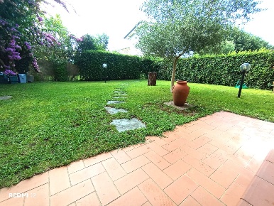 Foto Appartamento in via Pisacane, Pietrasanta di 70 m² con 4 locali