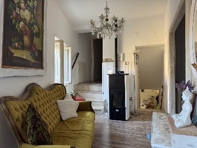 Foto Appartamento a Guardistallo di 170 m² con 6 locali in vendita