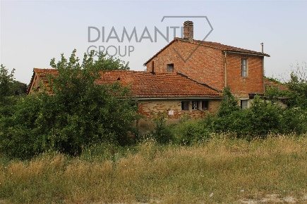 Foto Rustico a Deruta Casalina di 250 m² con 8 locali in vendita