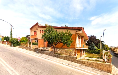 Foto Villa unifamiliare in Via DEI FIORI 38, Avezzano Centro di 280 m²