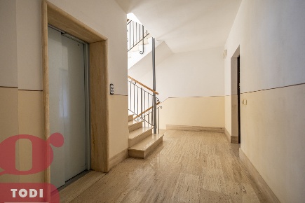 Foto Appartamento in Via xxv Aprile 7, Todi Centro di 90 m² con 4 locali