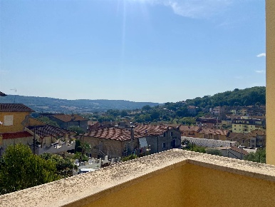Foto Appartamento a Monte Romano di 75 m² con 6 locali in affitto