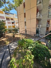 Foto Appartamento in strada Solaro 35, Sanremo Solaro di 39 m² con 3 locali
