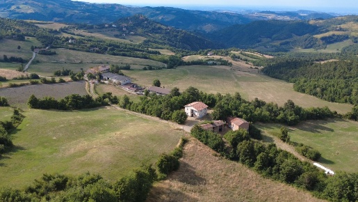 Foto Rustico in VIA del mercato 33, Zocca Centro di 300 m² con 10 locali