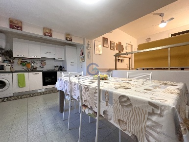 Foto Appartamento a Stalettì Copanello di 105 m² con 4 locali in vendita