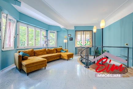 Foto Appartamento in Viale Buonarroti 34, Novara Sacro Cuore di 235 m²