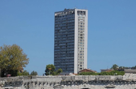 Foto Posti auto in Viale Principe Amedeo, Rimini Marina Centro di 34 m²