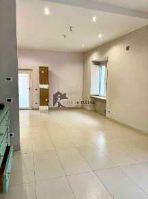 Foto Appartamento a Lonato del Garda Lonato di 102 m² con 3 locali