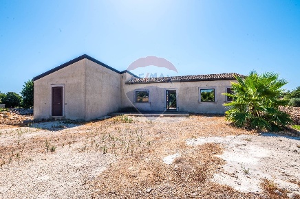 Foto Villa singola in Pozzo Cassero - Sp 28, Modica Saitta di 158 m²