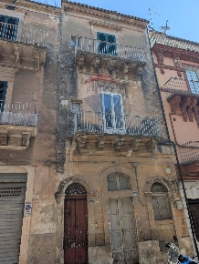 Foto Casa indipendente in CORSO VITTORIO VENETO, Ragusa Centro di 214 m²
