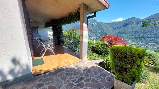 Foto Appartamento a Bianzano di 130 m² con 3 locali in vendita
