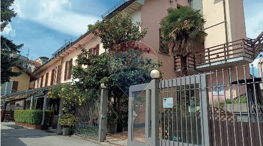 Foto Hotel a Domodossola Centro di 550 m² in vendita