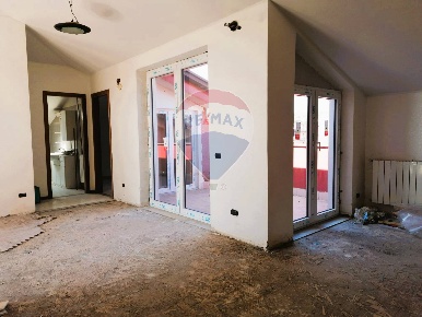Foto Attico in Traversa Piazza Marconi, Santa Venerina Linera di 260 m²