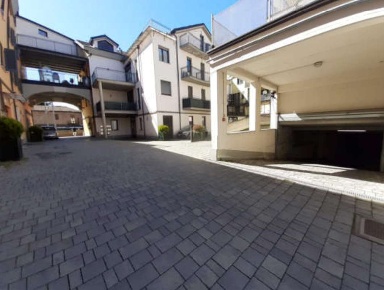 Foto Box in Via S. Carlo, Nizza Monferrato di 16 m² con 1 locali in vendita