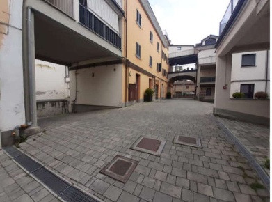 Foto Appartamento in Via S. Carlo, Nizza Monferrato di 69 m² con 3 locali