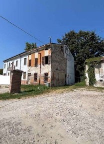 Foto Casa indipendente in Strada Argine Po Sud, San Benedetto Po di 90 m²