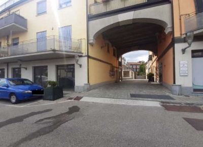 Foto Box in Via S. Carlo, Nizza Monferrato di 17 m² con 1 locali in vendita