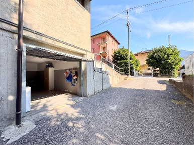 Foto Appartamento in via roma 26, Rogno Centro di 114 m² con 3 locali