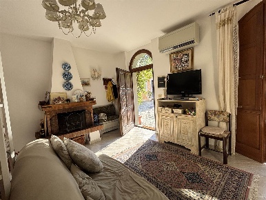 Foto Appartamento a Magliano in Toscana di 55 m² con 3 locali in vendita