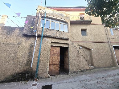 Foto Casa indipendente a Loceri di 124 m² con 6 locali in vendita