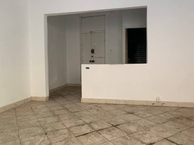 Foto Locale commerciale in via marconi, Osio Sotto di 40 m² con 2 locali
