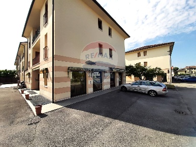 Foto Locale commerciale in Corte della Seta, Sernaglia della Battaglia