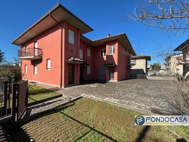 Foto Appartamento a Palazzolo sull'Oglio Centro di 109 m² con 3 locali