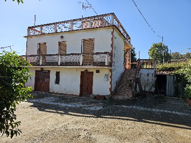 Foto Rustico in CONTRADA ANIME SANTE, Enna di 160 m² con 6 locali