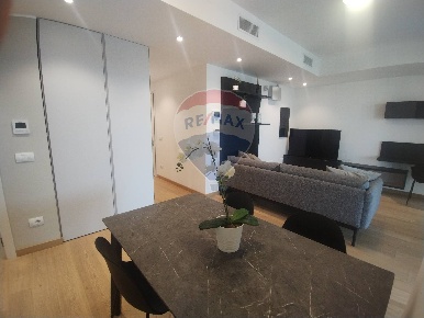 Foto Appartamento in Via Stilicone, Milano Cenisio di 68 m² con 2 locali