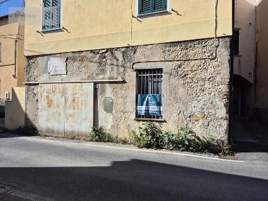 Foto Magazzino in Via Meceti 33, Loano Centro di 38 m² con 1 locali