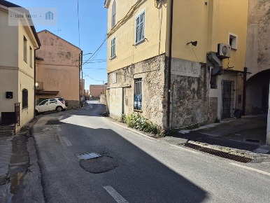 Foto Magazzino in Via Meceti 33, Loano Centro di 38 m² con 1 locali
