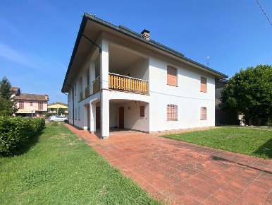 Foto Villa unifamiliare a Ravenna con 6 locali in vendita