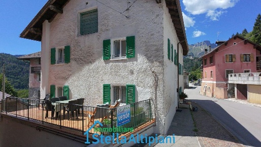 Foto Appartamento in via Prati, Folgaria Nosellari di 110 m² con 4 locali
