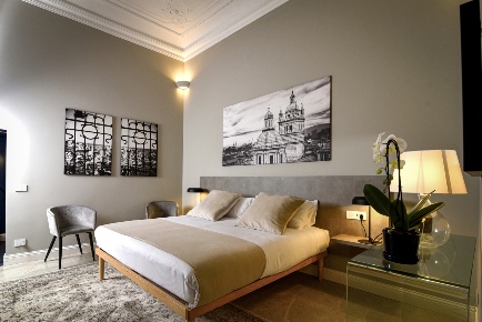 Foto Appartamento in Piazza Corvetto 1, Genova Centro Città di 83 m²