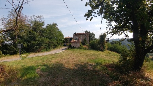 Foto Rustico in Via Castello 45, Monte San Pietro di 205 m² con 9 locali