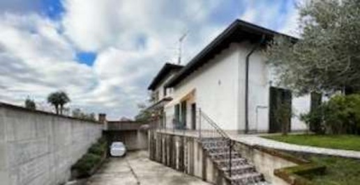 Foto Casa indipendente in Via Passavone, Robecco sul Naviglio Centro
