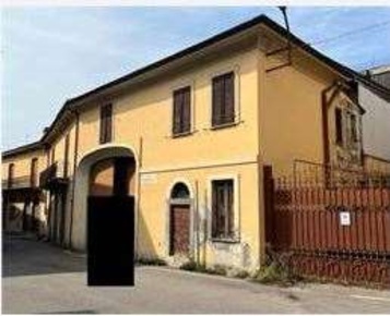 Foto Casa indipendente in Via S. Protaso   5, Besana in Brianza Centro